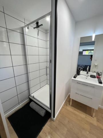 Charmant Studio Neuf De 40M2 / Tout Confort Arques-la-Bataille Exteriör bild